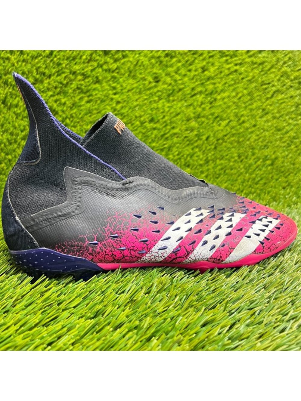 Adidas Predator Freak+ Girls Size 4Y Pink Black Outdoor Running Soccer Cleats